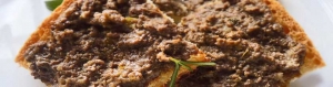 Crostini di Fegatini alla Toscana, specialità cucina Toscana consigliata da Agriturismo Vicolabate