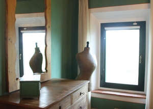 Room furniture with original sartorial mannequin