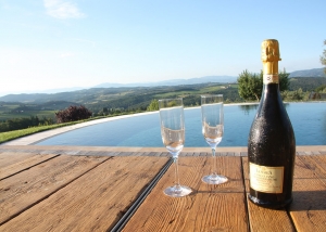 Precious details and exterior views of exclusive villa in Chianti